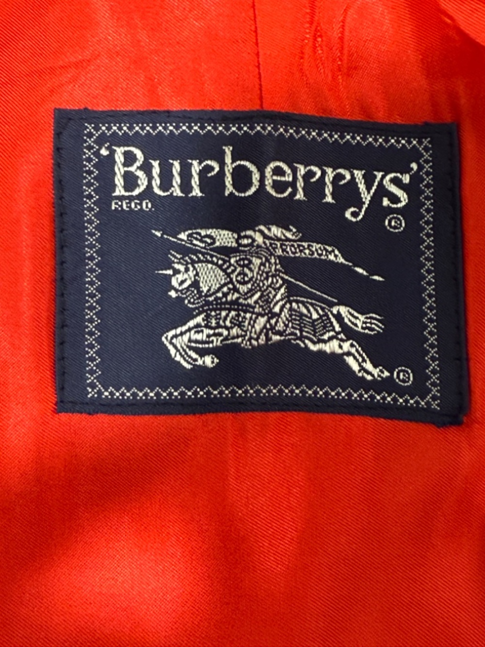 Vintage Burberrys' Prorsum Made in England Red Trench Coat liner - Picture 8 of 16